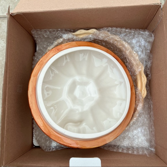 Cracker Barrel Bountiful Harvest Sunflower Pumpkin Pie Plate - Picture 8 of 13